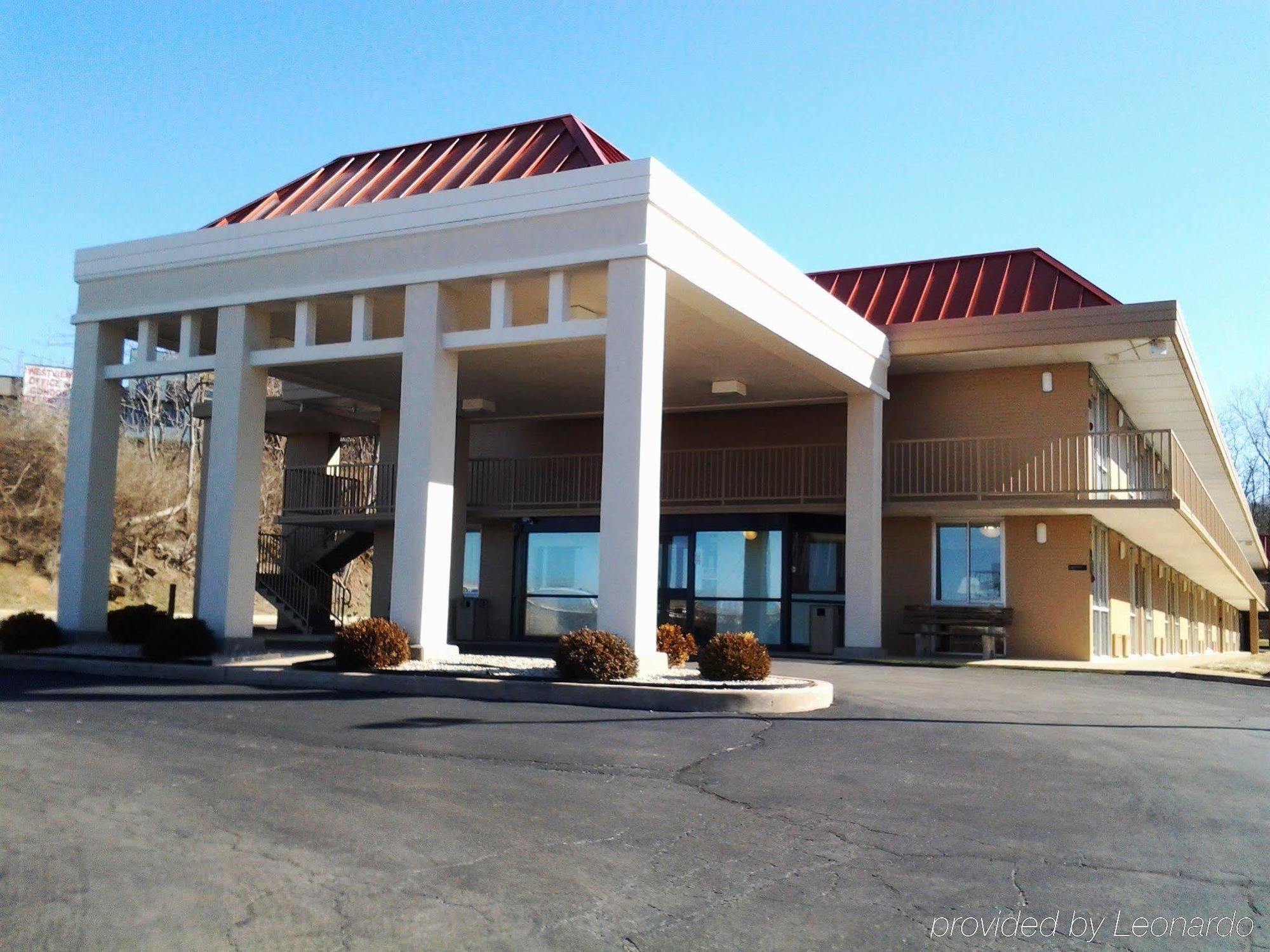 Americas Best Value Inn - Collinsville / St. Louis Экстерьер фото