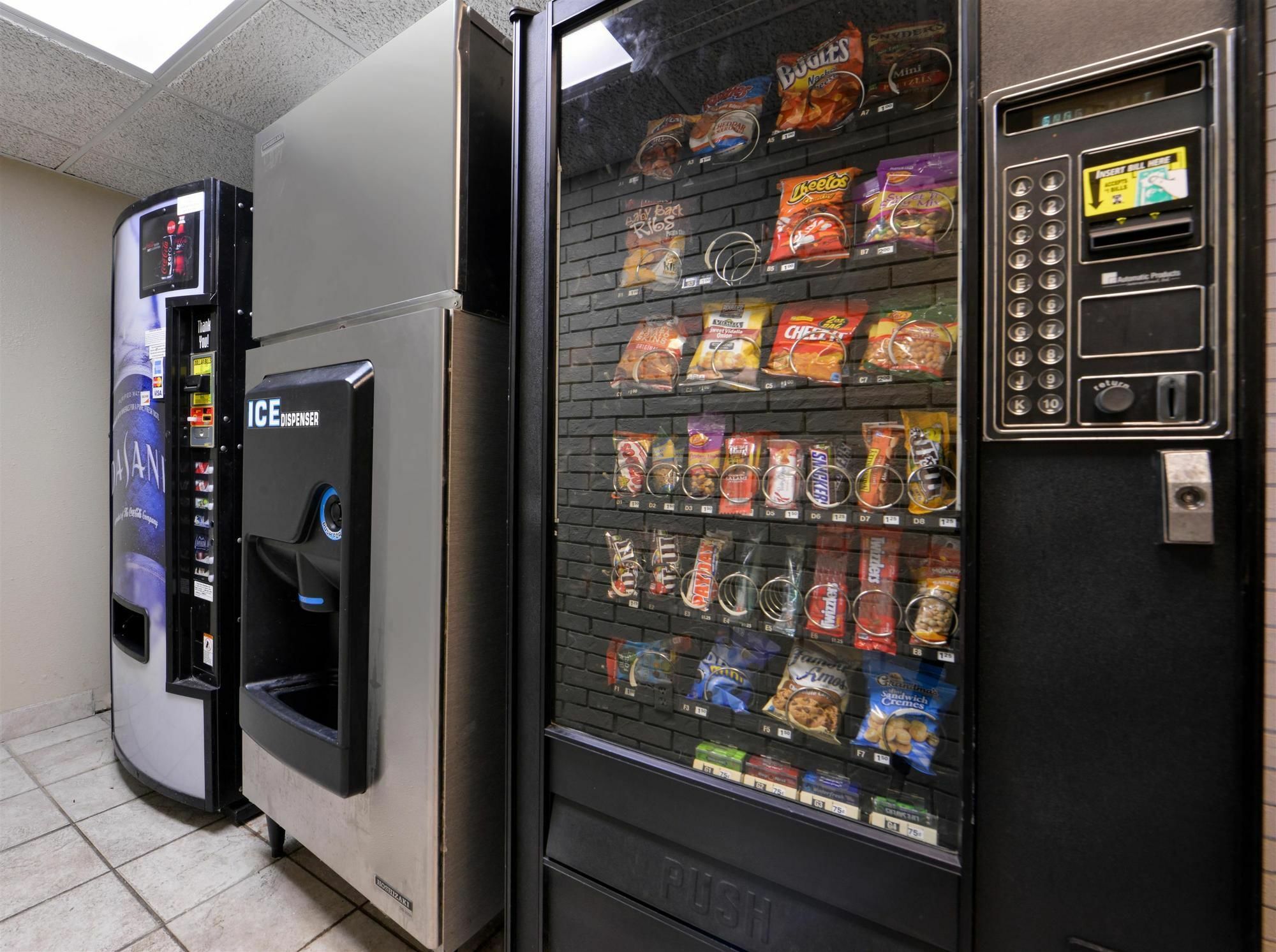 Americas Best Value Inn - Collinsville / St. Louis Экстерьер фото